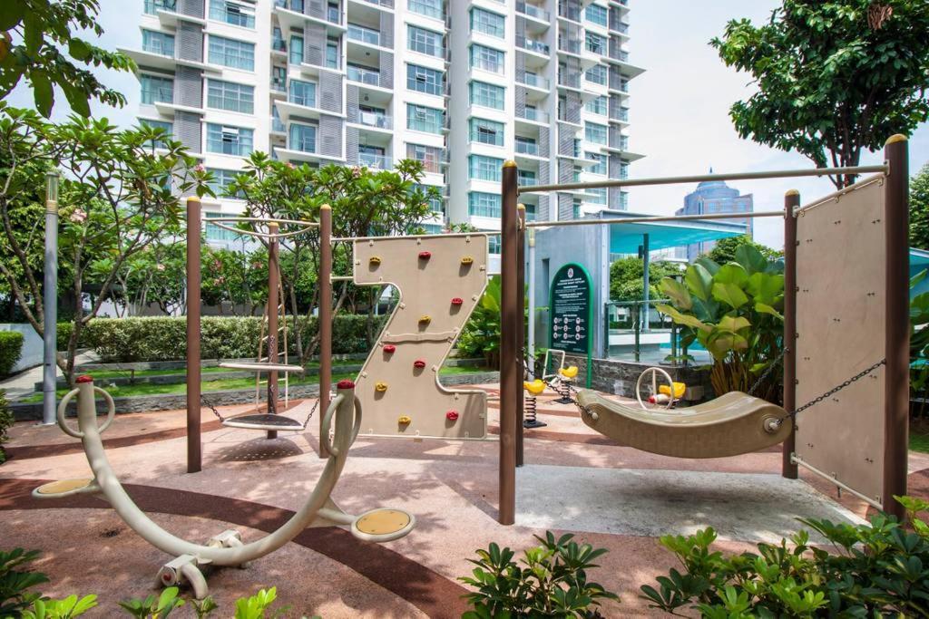 קואלה לומפור Suasana Bukit Ceylon By Plush מראה חיצוני תמונה
